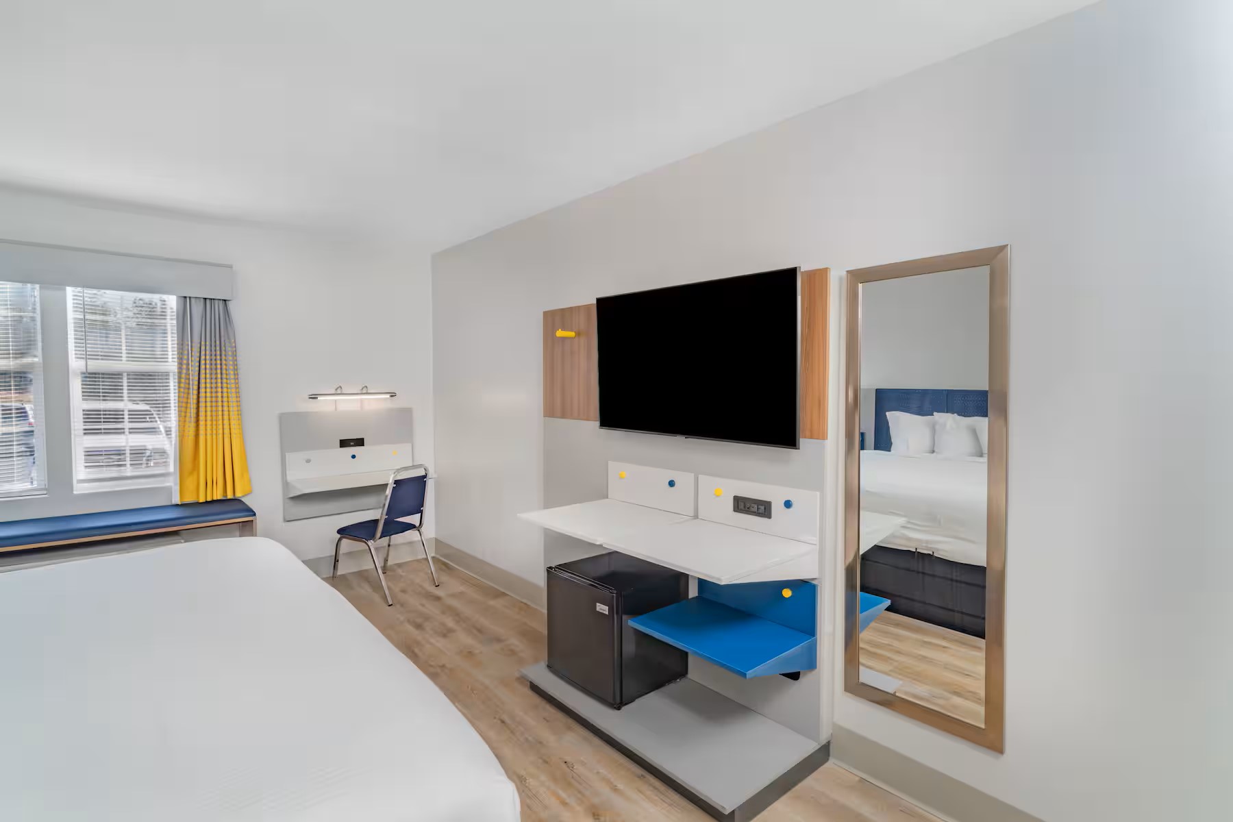 1 Queen Bed, Non-Smoking