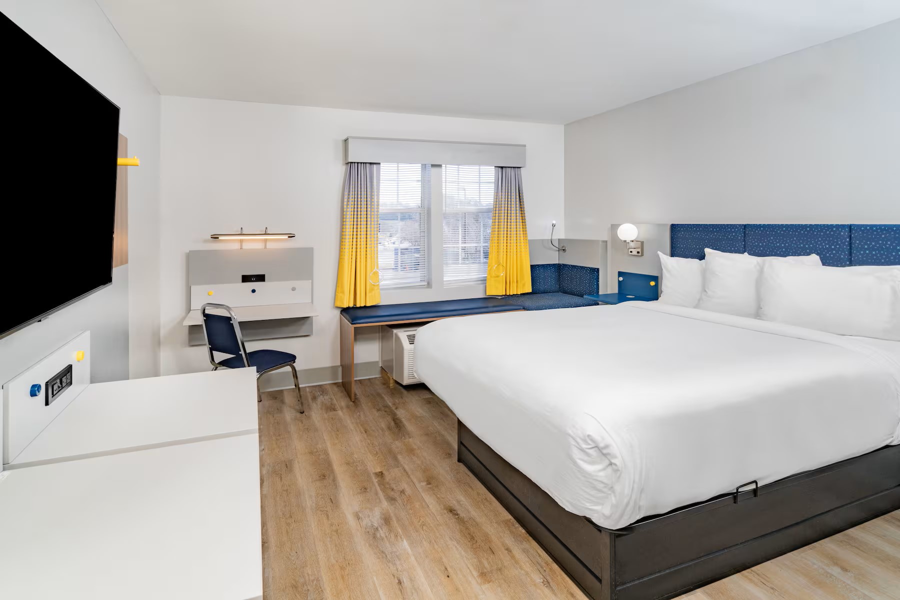 1 Queen Bed, Non-Smoking
