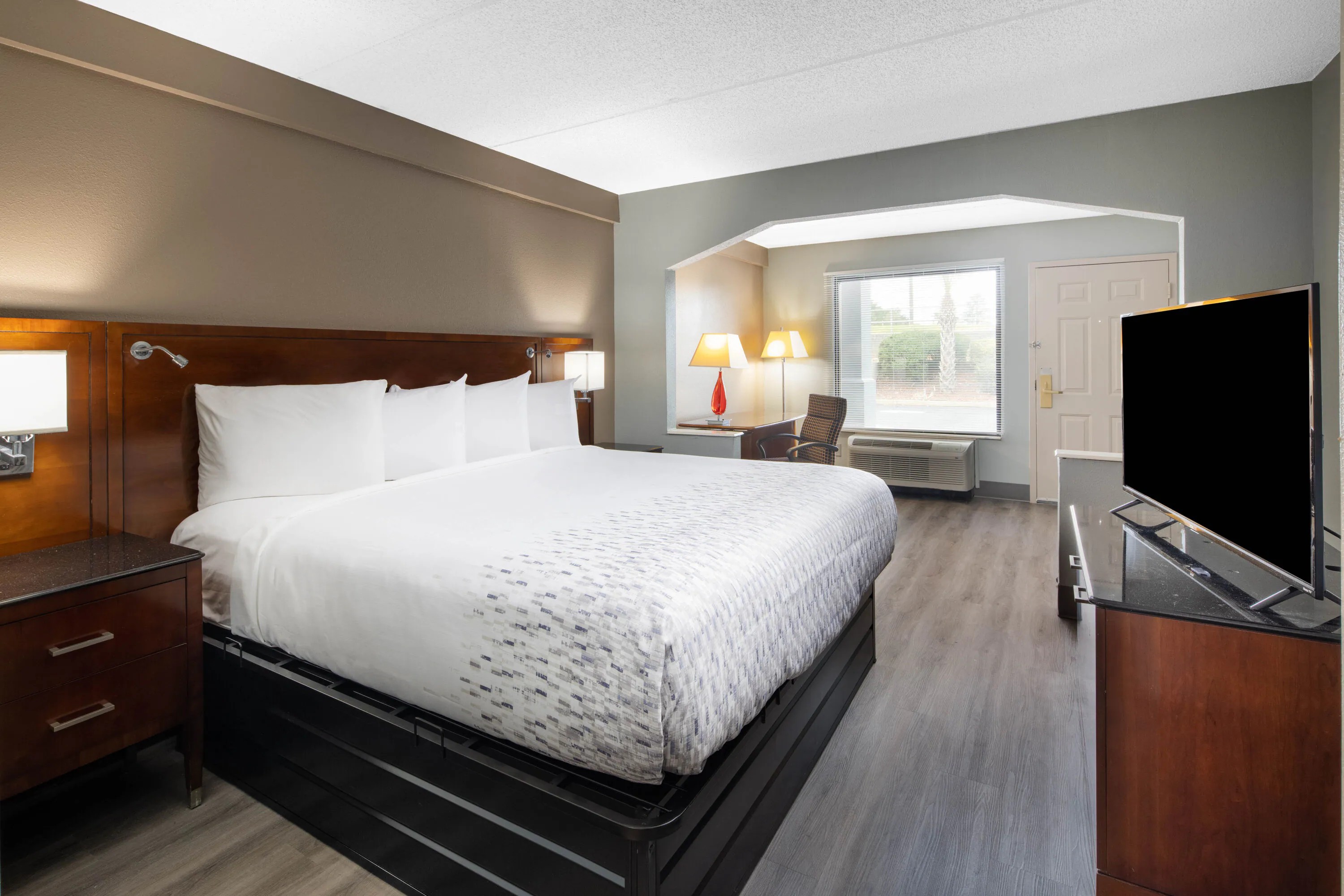 1 Queen Bed, Non-Smoking